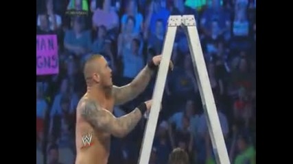 Randy Orton свали титлите като послание за другите участници, с помощ от Kane -wwe Smackdown-27/6/14