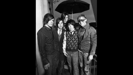 Family Force 5 - Earthquake