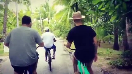 Джъстин Бийбър е на почивка в Бора Бора