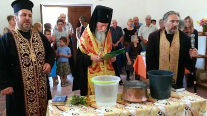 Копие на „Сливенският Митрополит Иоаникий освети обновения храм в село Изгрев