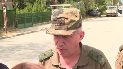 Пожарът в Елин Пелин: Военните в готовност да реагират, когато е възможно