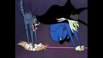 A Witch Scares Tom