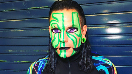 Jeff Hardy brings back the face paint