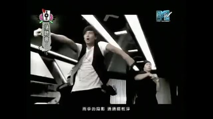 Joe Cheng- Singing a song.flv