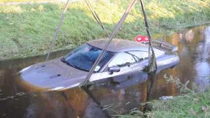 Nissan Gtr катастрофирал в рекичка...изваждане