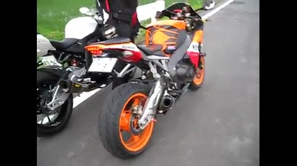 Кое избирате ? Honda Cbr 1000rr Repsol ( Yoshimura ) или Bmw S1000rr ( Akrapovic )