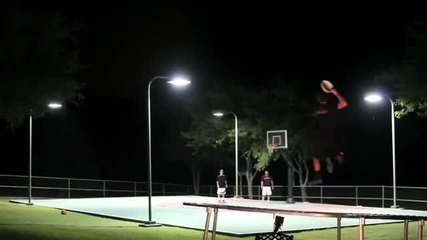 Basketball Vs Frisbee , трикчета с точни попадения!