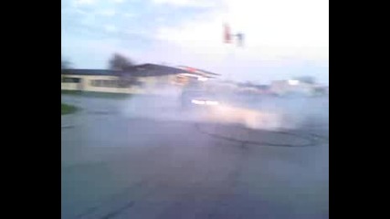 Alfa Romeo 75 Ts Burnout