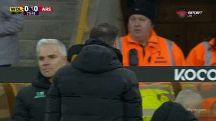 Уулвърхемптън също остана с човек по-малко
