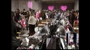 Ангелите на Victoria’s Secret завладяха подиума в Ню Йорк за традиционното ревю на марката