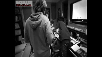 Linkin Park - Not Alone ( Hq ) 
