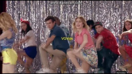 Violetta canta Supercreativa y las chicos bailan (presentación) [hd 1080p] - Забързан кадър