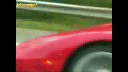 Bmw 318is Изпреварва Ferrari Enzo на Магистралата 