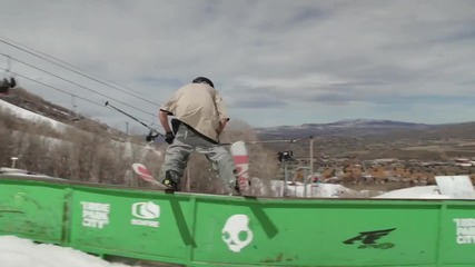 Фрийстайл скокове със ски.