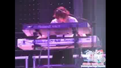 Demi Lovato - Stopthe World Live