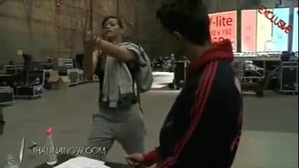 Behind the scenes Rihanna preps for her Last Girl On Earth Tour (behind te amo) 
