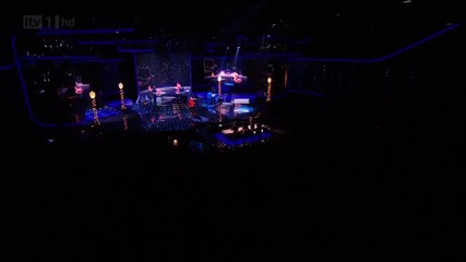 Прекрасно изпълнение на..justin Bieber - Mistletoe // on X Factor Uk Dec 4, 2011