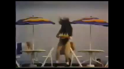 Grace Jones - Slave To The Rhythm