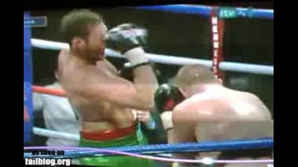 Боксьор се самонаказва с круше в лицето