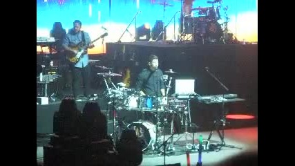 Hold On- Jonas Brothers live in Manila
