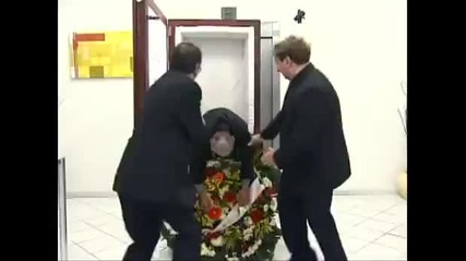Watch Who Says a Prank Can’t be Both Hilarious and Traumatic Video Break.com