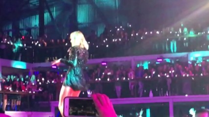 На живо от Хюстън! Taylor Swift - Shake It Off - Super Saturday Night