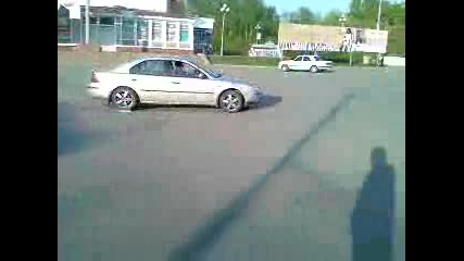 Форт мондео прави Страхотен дрифт