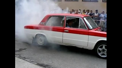 Lada 2107 turbo Burnout!!! 