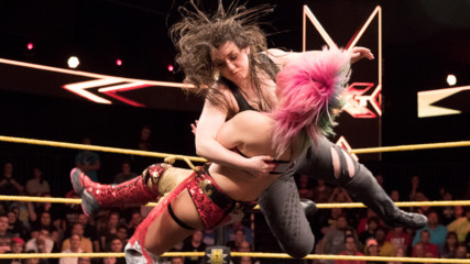 Асука vs. Ники Крос - NXT Женски Шампионат Last Woman Standing Match: WWE NXT, 28 Юни, 2017