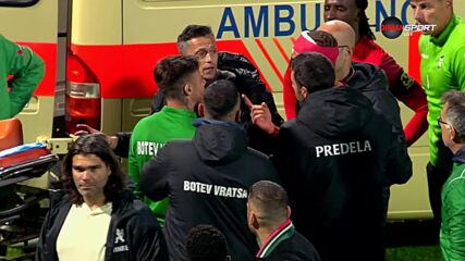 Браян Переа бе откаран с линейка към болницата в Благоевград