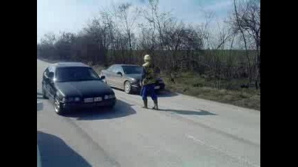 Bmw Compact срещу Opel Calibra (садовец) 