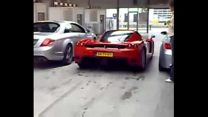 Mercedes Cl65 Amg, Ferrari Enzo, Bmw M5 In Carwash.avi