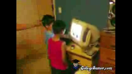 Компютър Плаши Деца