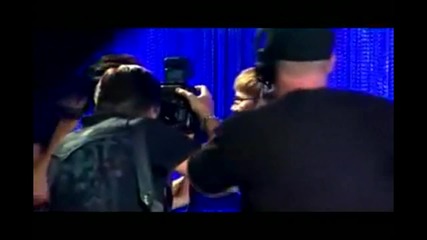 Justin Bieber with Selena Gomez at The Vma's 2011 (backstage)