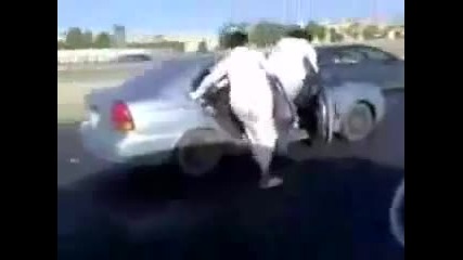 Луди араби - шофьори 