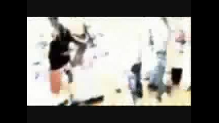Bill Kaulitz and Tom kaulitz dancing cumbia