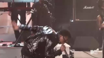 Lupe Fiasco - Out Of My Head/the Show Goes On (feat. Trey Songz) 2011 Mtv Movie Awards Live