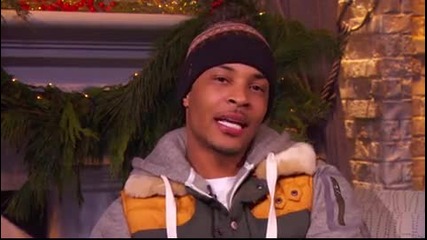 T.i. промотира празничния епизод на Family Hustle и пожелава весели празници