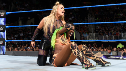 Naomi & Becky Lynch vs. Natalya & Carmella: SmackDown LIVE, Aug. 1, 2017
