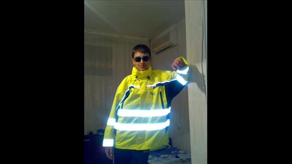 Не пишете, а слушаите. 