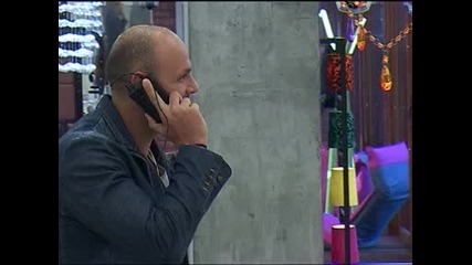 Big Brother 2012 - Миро се прави, че говори с Пацо
