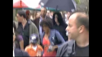 Michael Jackson посещава Euro Disney Париж 2006 юни