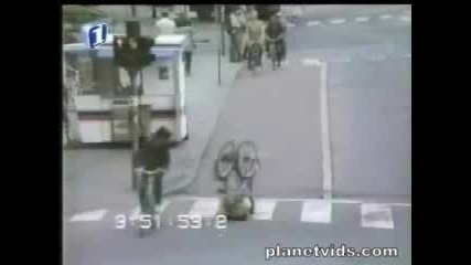смешно падане от колело
