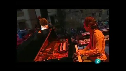 Esperanza Spalding - Mela (part 2) ( Live in San Sebastian july 23, 2009 )