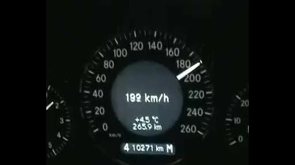 Mercedes E500 Top Speed - 260km/h 