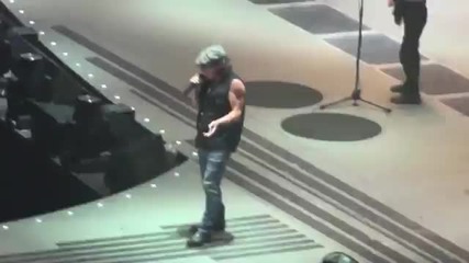 Ac / Dc - Thunderstruck - Live Tokyo 12 March 2010 