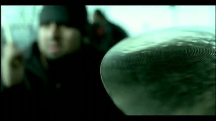 Papa Roach-she Loves Me Not-480p