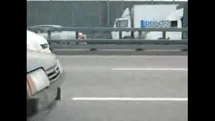 Тоя не се отказва от колата си 