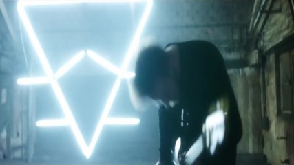 Alazka - Phoenix // ᴴᴰ Official Music Video
