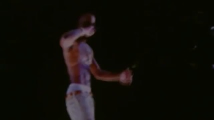 холограма на Tupac изнася концерт в Coachella